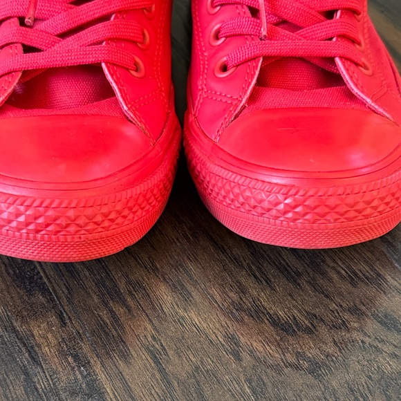 Converse Striking Red 🔴 High-Top Sneakers - Picture 15 of 16